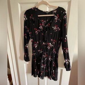 Express black long sleeve dress medium